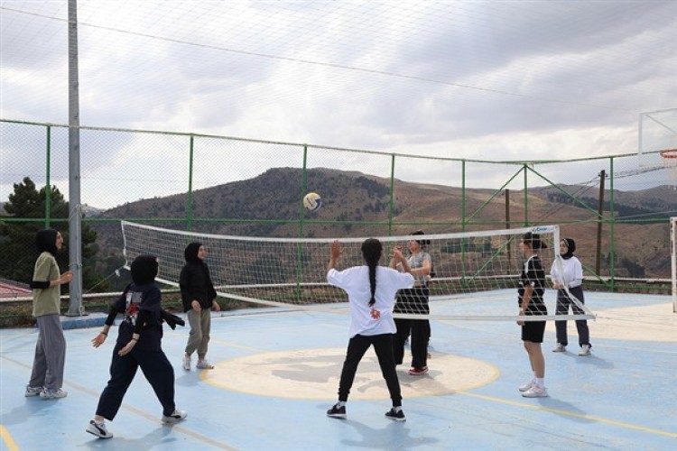 Konya'da öğrenciler, Yaz Gençlik Kampları'nda vakit geçiriyor