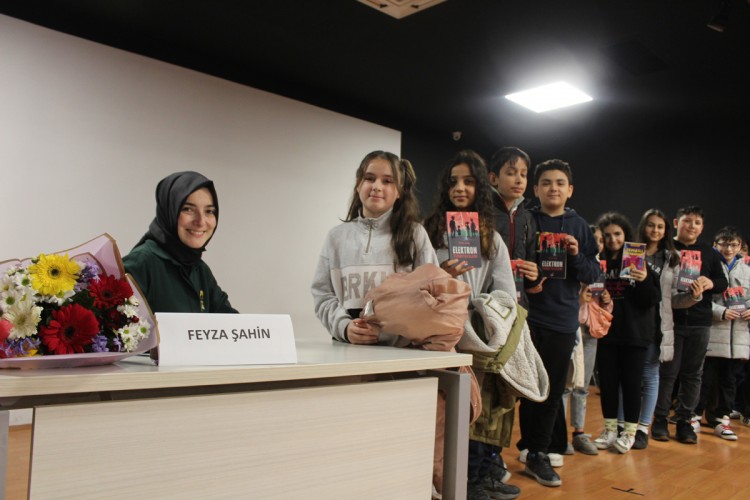 "Gençlerle Baş Başa Sohbetleri" programı yeni bir yazarı gençlerle buluşturdu