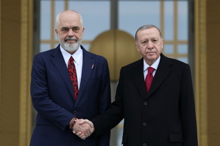 Cumhurbaşkanı Erdoğan: "Ticaret hacmimizi 1 milyar dolar seviyesine çıkardık"