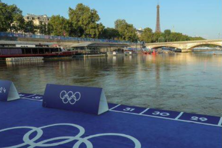 Seine Nehri artık Olimpik triatlon için yeterince temiz