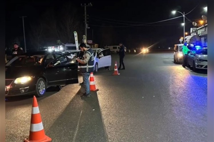 Şanlıurfa'da aranan şahıslara operasyon: 24 gözaltı