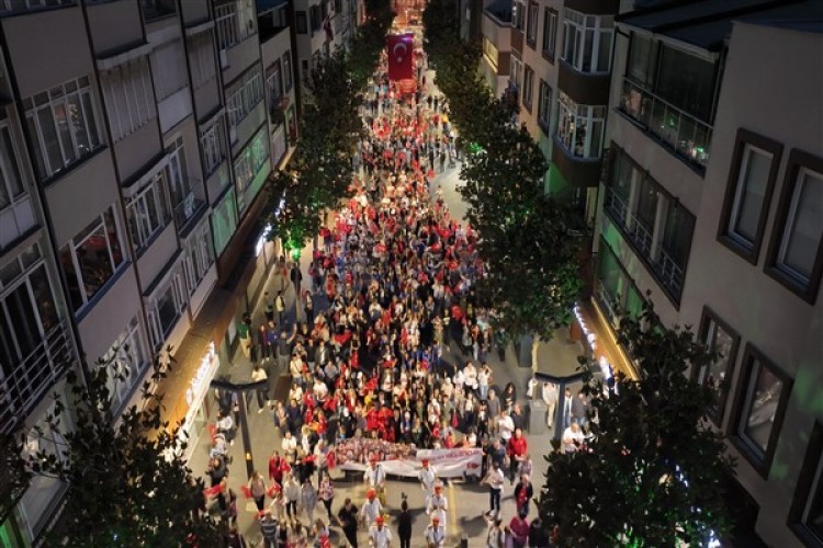 Balıkesir'de 19 Mayıs Fener Alayı ile kutlandı