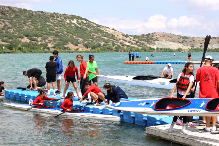 Eskişehir'de Intercity Durgunsu Kano 2024 Türkiye Kupası yarışları başladı