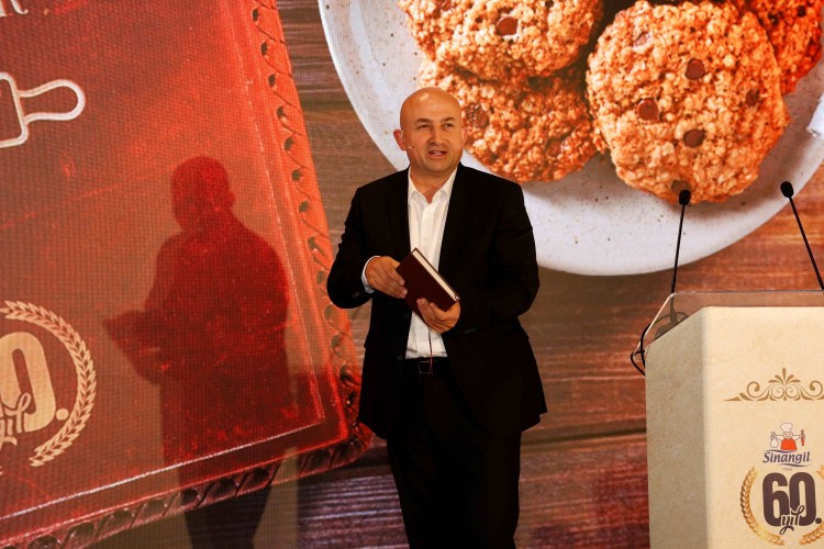 Aile yadigarı tarifler "Sinangil 60 Yıllık Tarifler" kitabında buluştu