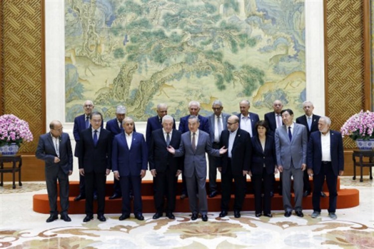 CGTN: İnternet kullanıcılarından Çin'in Filistin'de uzlaşıyı teşvik etme çabalarına övgü