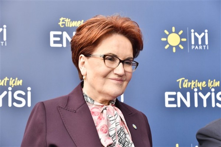 Akşener: Etimesgut'un, Ankara'nın yenilenmesi için oy istiyorum