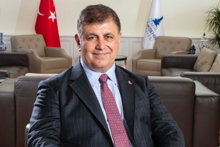 Başkan Tugay'a dünyadan tebrik mesajı