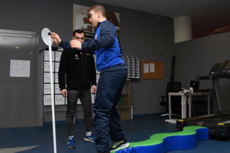 Küçükçekmece'de down sendromlu ve otizmli çocuklara özel spor eğitimi