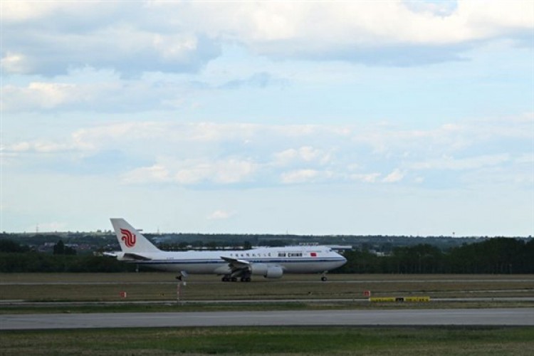 Xi Jinping Avrupa ziyaretini tamamlayarak Beijing'e döndü