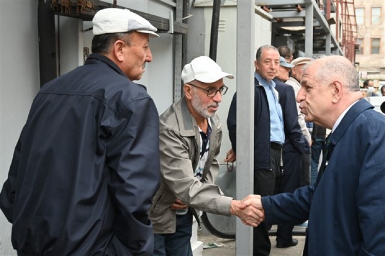 Özdağ'dan Ulus Hali'nde bulunan Et ve Süt Kurumuna ziyaret