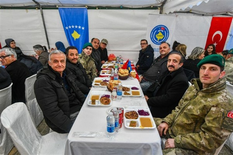 Kosova Türk Temsil Heyet Başkanlığı, Prizren'de iftar programı düzenledi