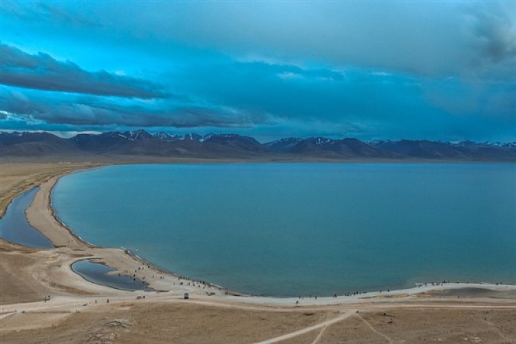 Dünyanın en yüksekteki tuzlu su gölünde iklim değişikliği inceleniyor