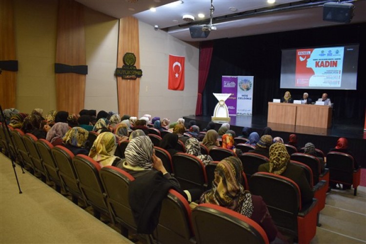 Malatya'da düzenlenen panelde Filistin'de yaşananlara dikkat çekildi