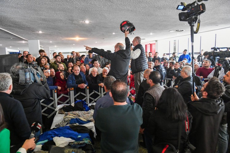 Otobüs, ANKARAY ve metrolarda unutulan eşyalar açık artırmayla satıldı
