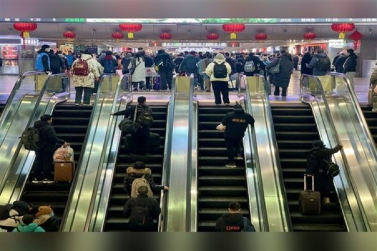 Çin'de tatil trafiğinde 258 milyon tren bileti satıldı