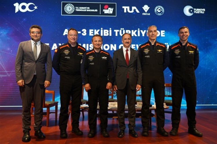 Alper Gezeravcı ve ekip arkadaşları Boğaziçi Üniversitesi'nde