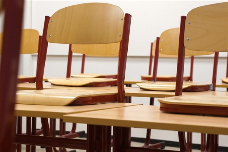 Adıyaman'da lise öğrencileri duvar boyası üretiyor