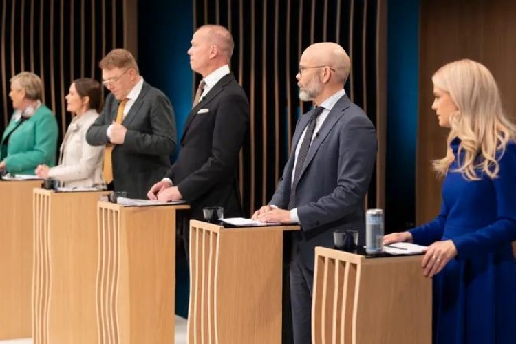 İzlandalı 267 bin seçmen bugün devlet başkanını seçecek