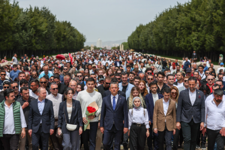 Özel: 47 yıl sonra Ata'nın huzuruna birinci parti olarak geldik