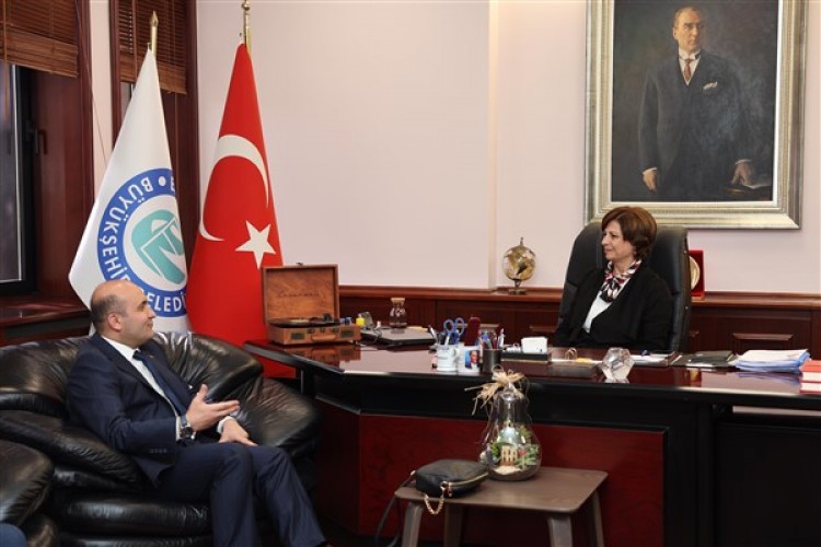 AK Parti'den Başkan Ünlüce'ye tebrik ziyareti