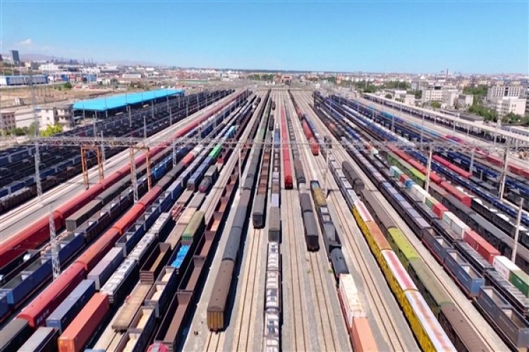 Xinjiang'ın dış ticareti yüzde 48.2 arttı