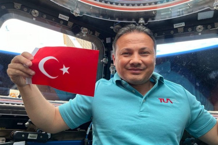 Bakan Kacır: "Dönüş planı, bir gün daha ertelendi"