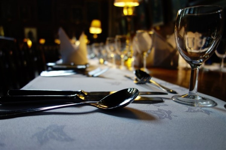 Vali Gül, Kızılay gönüllüleri ve vatandaşlarla iftar softasında buluştu