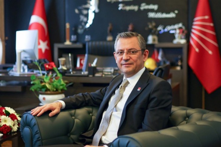 CHP Genel Başkanı Özel, Anıtkabir'i ziyaret etti