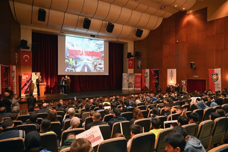 Malatya'da Karayolu Trafik Haftası çeşitli etkinliklerle kutlanıyor