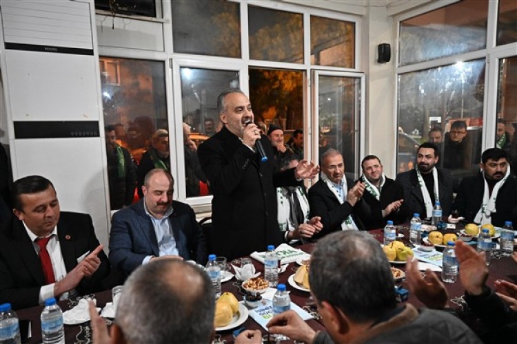 Başkan Aktaş, ilk teravih namazını Kestel'de kıldı