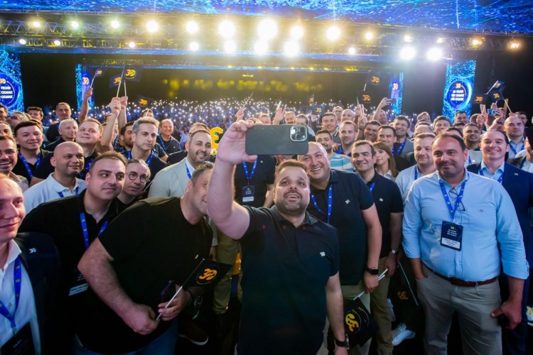 Turkcell 30. yılını iş ortaklarıyla kutladı