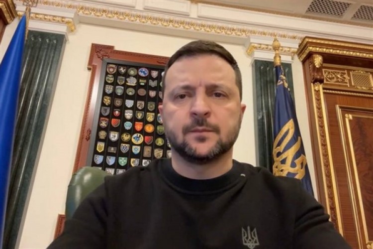 Zelenski, Ukrayna Başbakanı Shmyhal ile toplantı yaptı