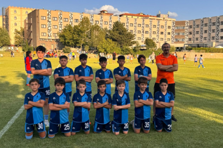 Çankırı Belediyesi Futbol Takımı, İç Anadolu Futbol Şenliği'nde 2. oldu