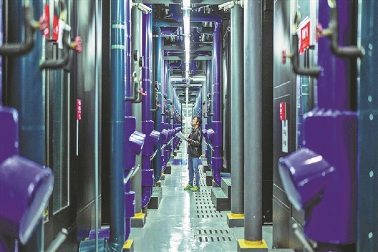 Çin'in fiber optik ağı 64,32 milyon kilometreye ulaştı