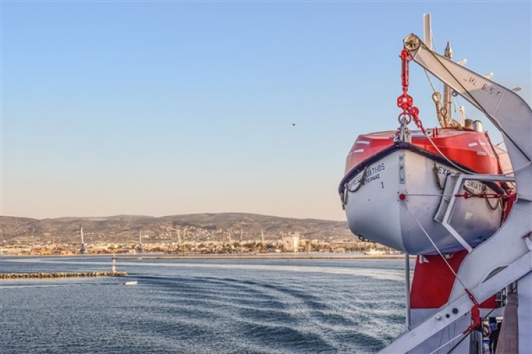 Liman kontrol botlarının yedincisi Mersin'e teslim edildi