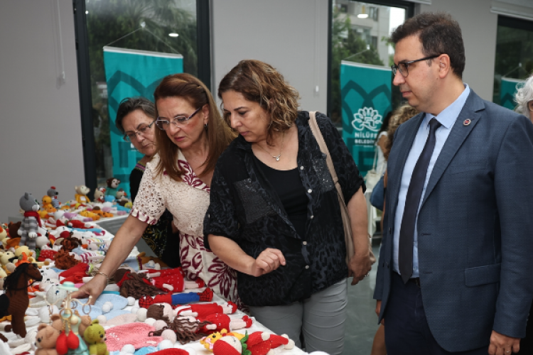 Olgun Gençlik Lokali'ndeki eğitimlere katılanların çalışmaları sergilendi