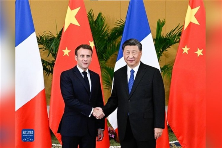 Macron, Çin Cumhurbaşkanı Xi'ye Çince teşekkürlerini iletti