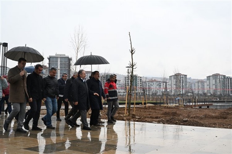 Başkan Gürkan: "5 yılda şehir merkezindeki yeşil alan 10 kat arttırıldı"