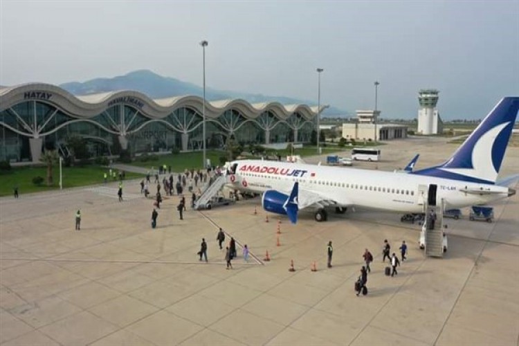 Hatay Havalimanı'na ilk uçuşlar gerçekleştirildi