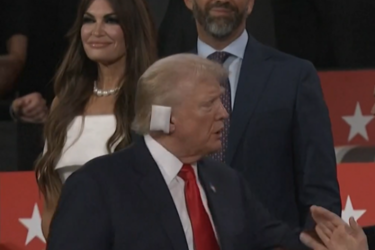 Trump: Ülkemiz tarihindeki açık ara en kötü başkan