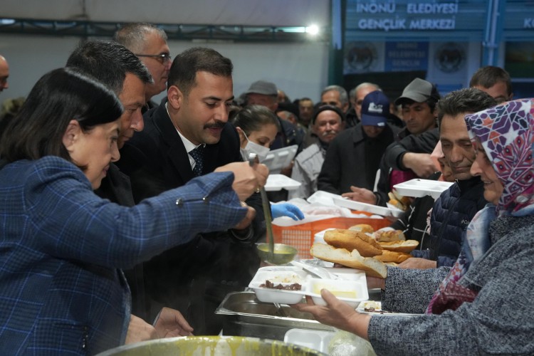 Eskişehir'de iftar programları sürüyor