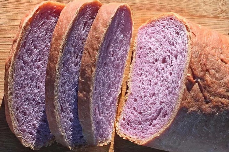 Özgün lezzetiyle mor ekmek