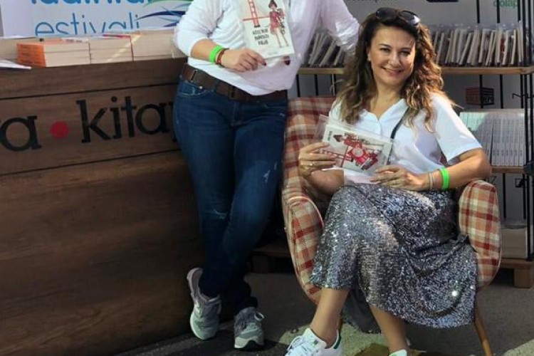 Tara Kitap 10. Yılını Kutluyor