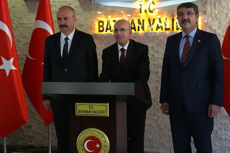 Hazine ve Maliye Bakanı Şimşek, Batman Valiliğini ziyaret etti