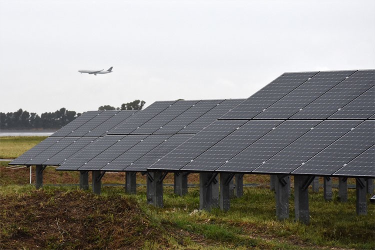 Roma Havalimanı'na Avrupa'nın en büyük güneş enerji santralı