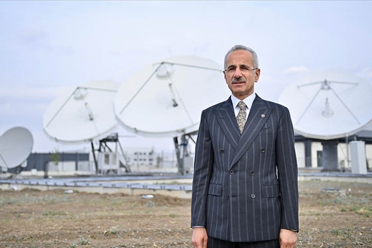 Türksat acil durumlar için 3 bin 272 uydu anteni kurdu