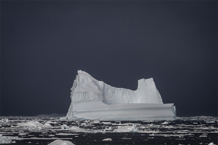 Antarktika'da buzul erimeleri deniz seviyesini tehdit ediyor