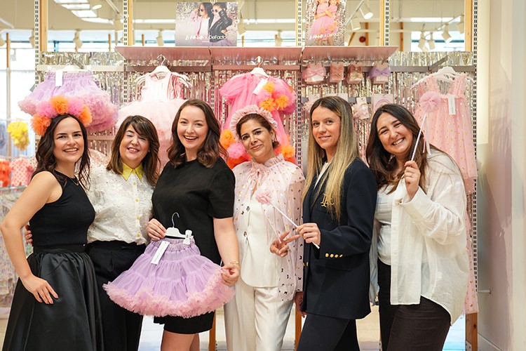 DeFacto ve Le Mabelle'den Çocuklara Özel Parti Koleksiyonu