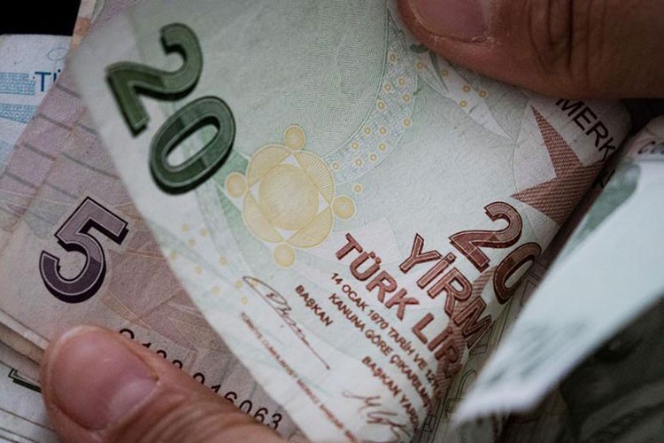 Krediler 700 milyarı aştı