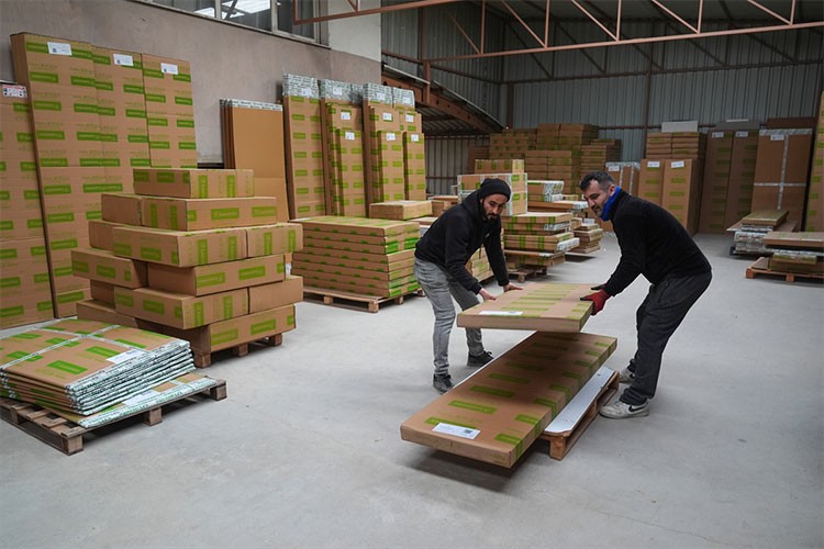 İzmir'de mobilya üreticileri yeni sezon ürünlerini tanıtacak